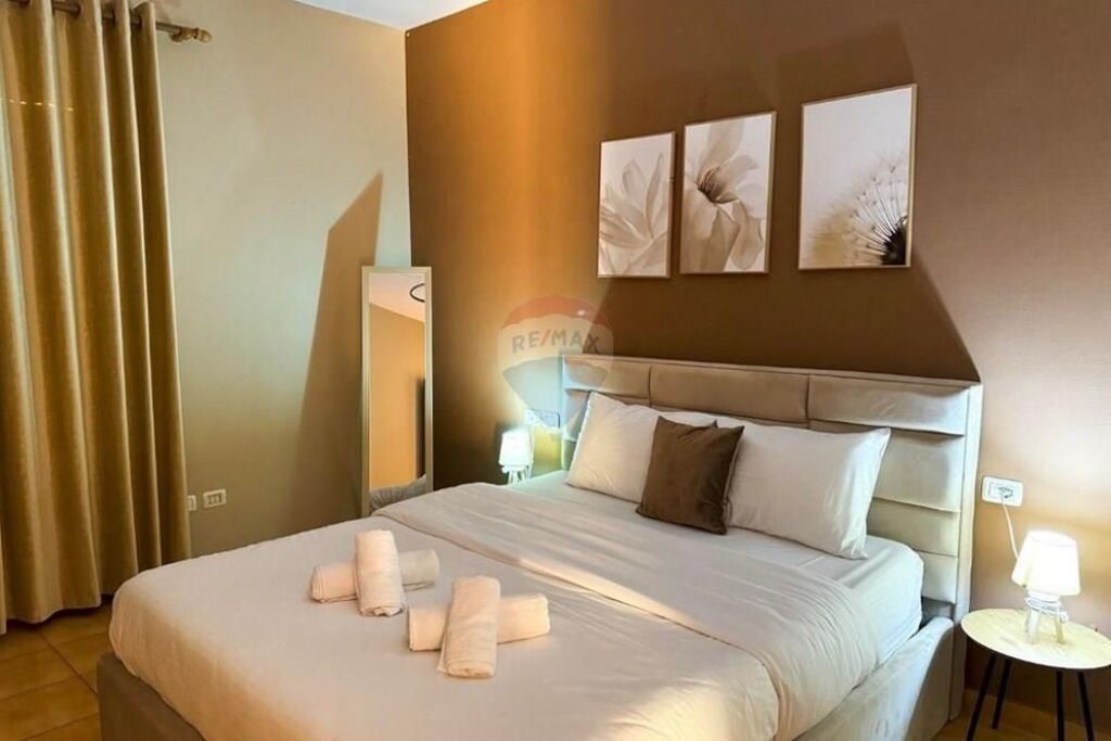Apartment 1+1 for rent at Barricades Street!
