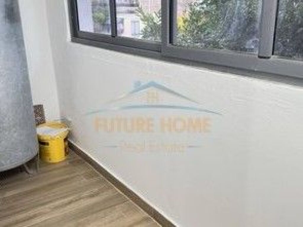 Shitet apartament 1+1 ,Shkolla Bajram Curri, Tirane