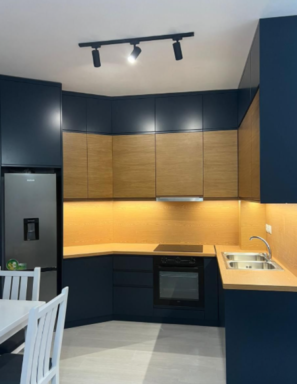 🏢 JEPET ME QIRA – APARTAMENT 1+1 | River Residence, Ish Fusha e Aviacionit