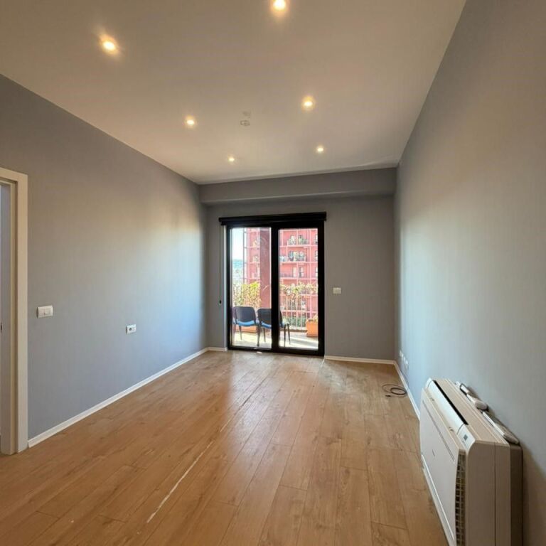 🏢 Locale Commerciale / Ufficio in Affitto – Garden Building ✨