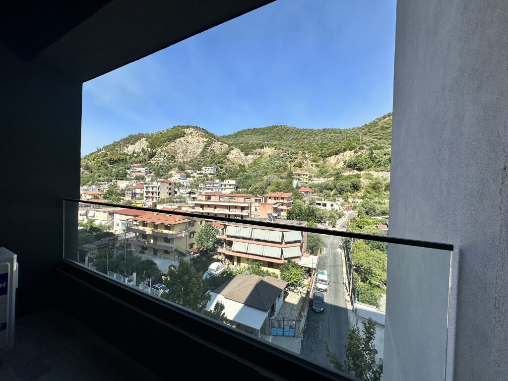 Appartamento 2+1+2 in vendita a Lungomare Vlore