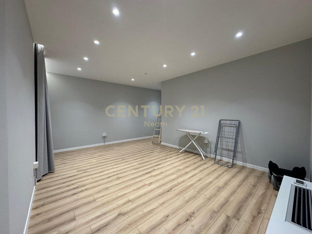 RENT, PREMIUM APARTMENT 2+1+2+YARD with PARKING SPACE