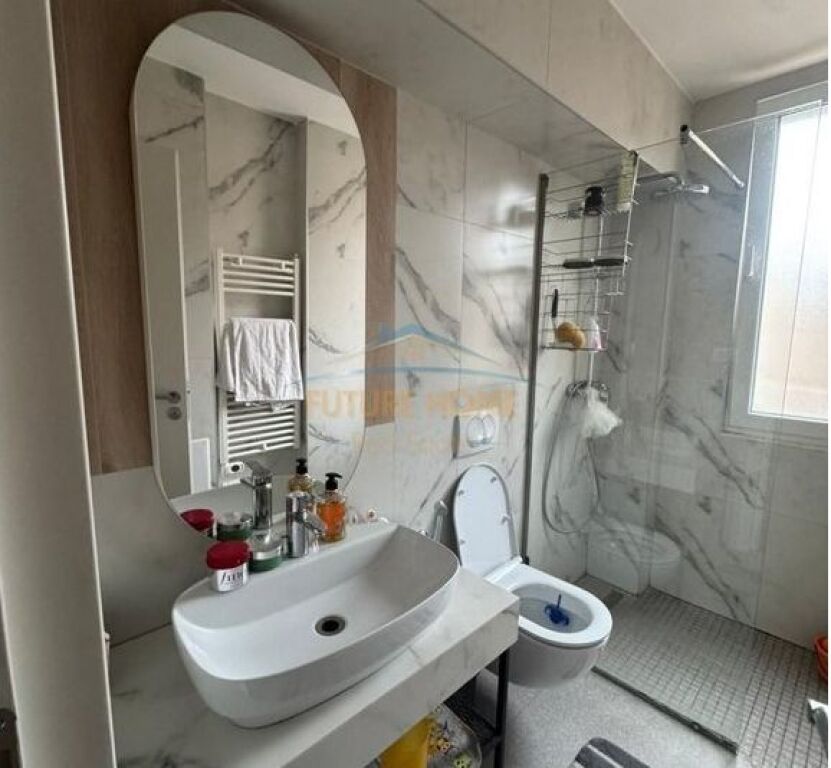 For sale, Apartment 3+1+2, 21 Dhjetori, Tirana