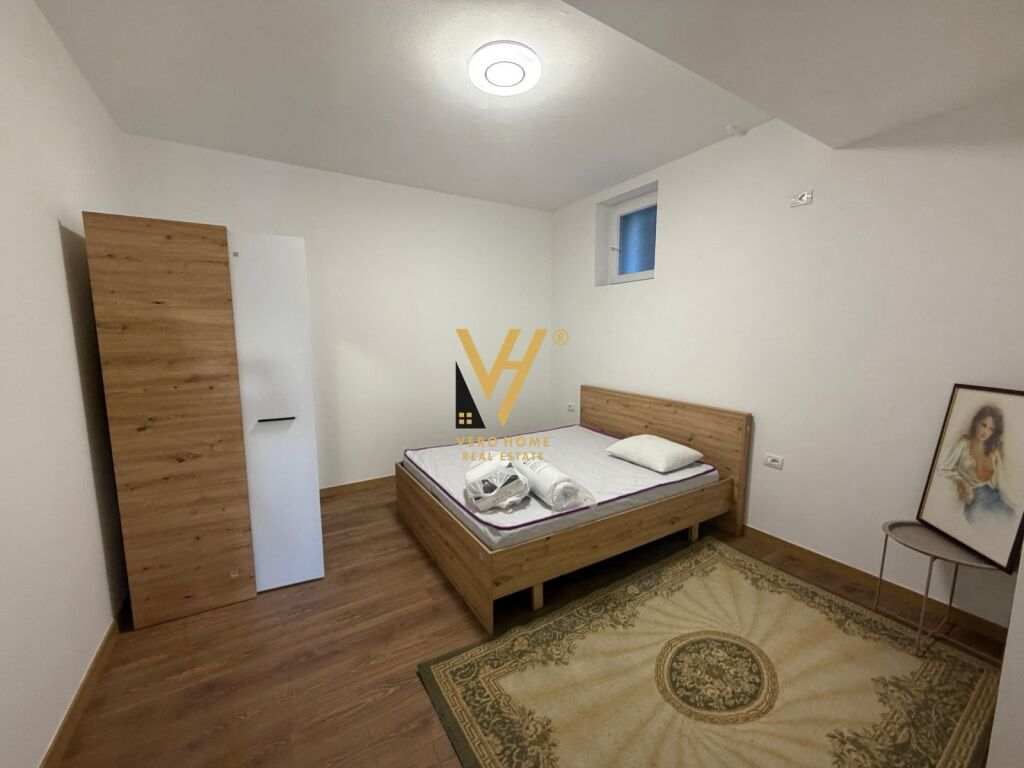 SI DÀ INGRESSO 1+1+CORTILE A KODRA E DIELLIT 45.000 LEKE