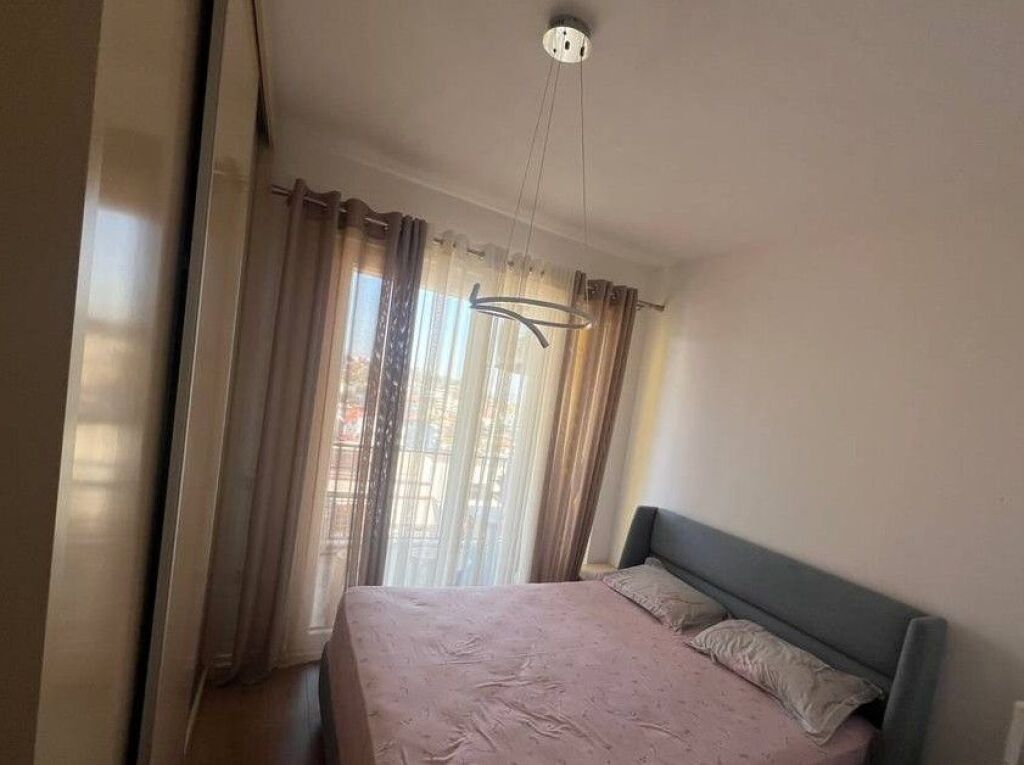 Apartament 2+1+2 me qera tek Grand Galeri,Yzberisht