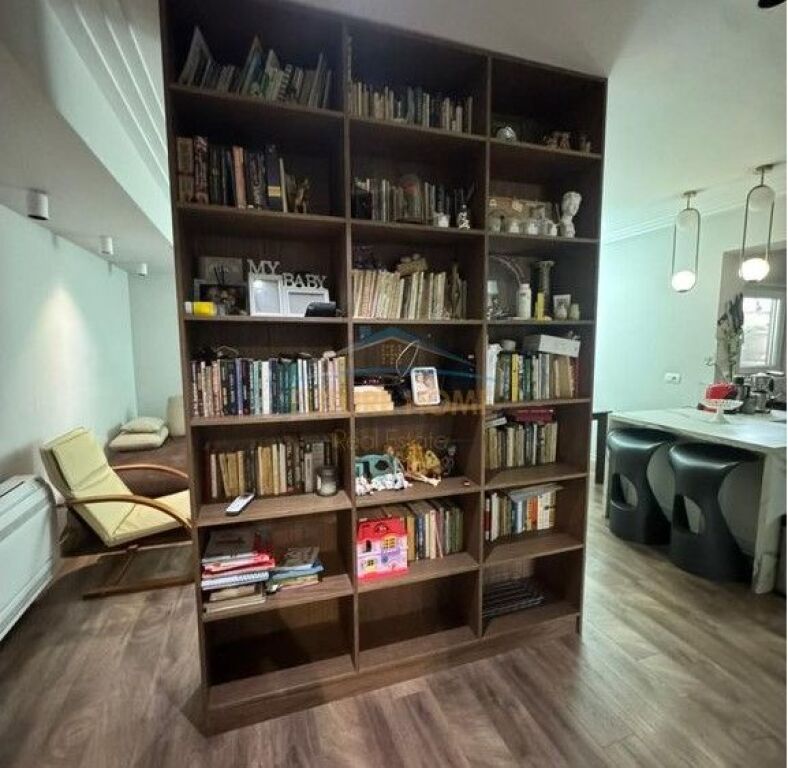 For sale, Apartment 3+1+2, 21 Dhjetori, Tirana