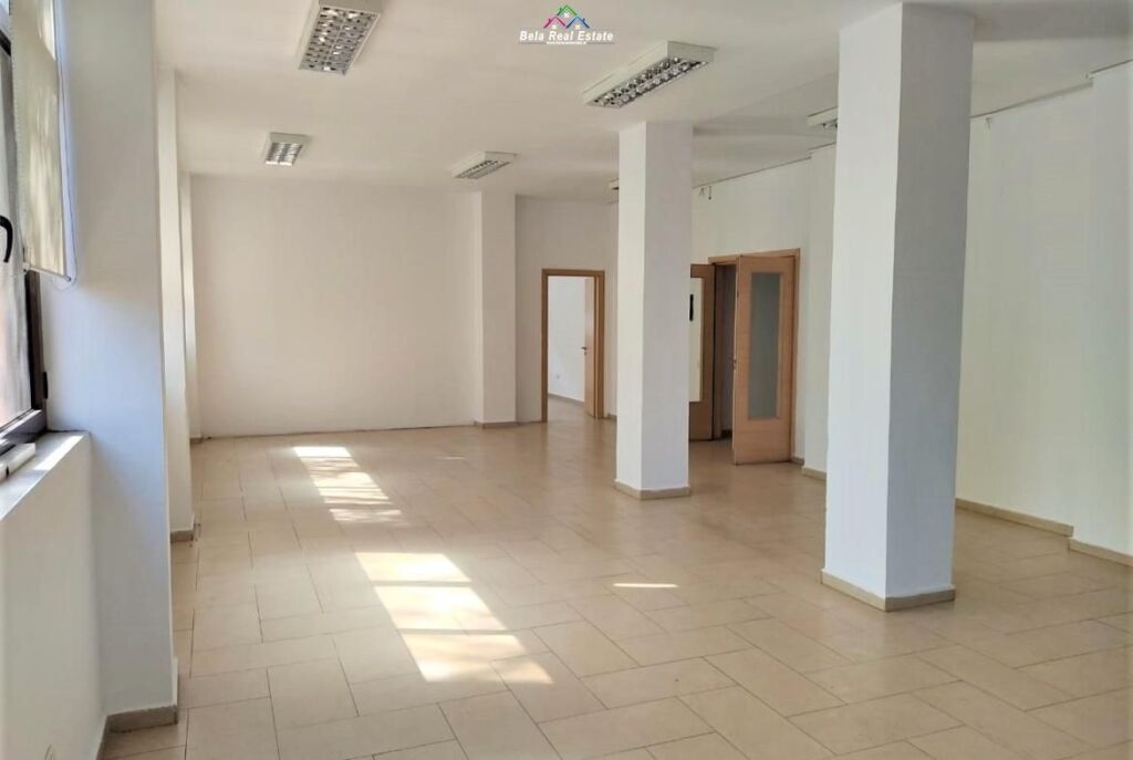 Ufficio In Affitto In Via Elbasan (ID BZ2296) Tirana.