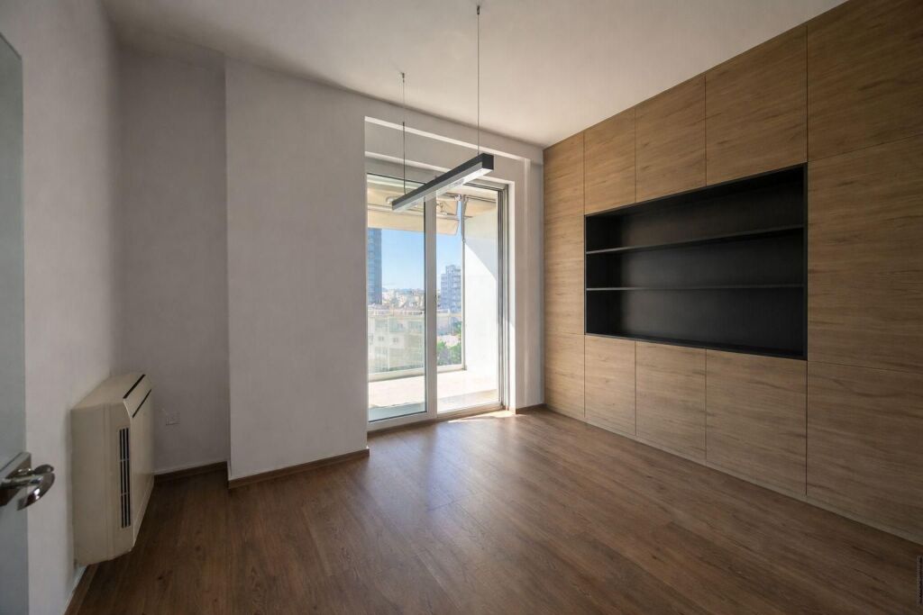 UFFICIO IN AFFITTO 142.4 M² + 2 POSTI AUTO – CENTRO TURDIU, POSIZIONE PREMIUM CENTRO TIRANA