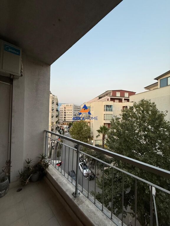 SHITET APARTAMENT 2+1+BALLKON " TE LIQENI I THATE " 233 000 EURO