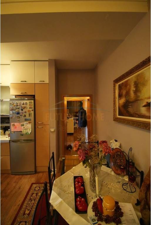 Shitje, Apartament 2+1+2, Komuna e Parisit
