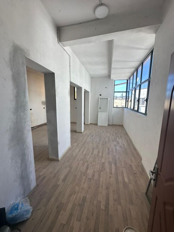 LOCALE COMMERCIALE IN AFFITTO CENTRO,DURRES