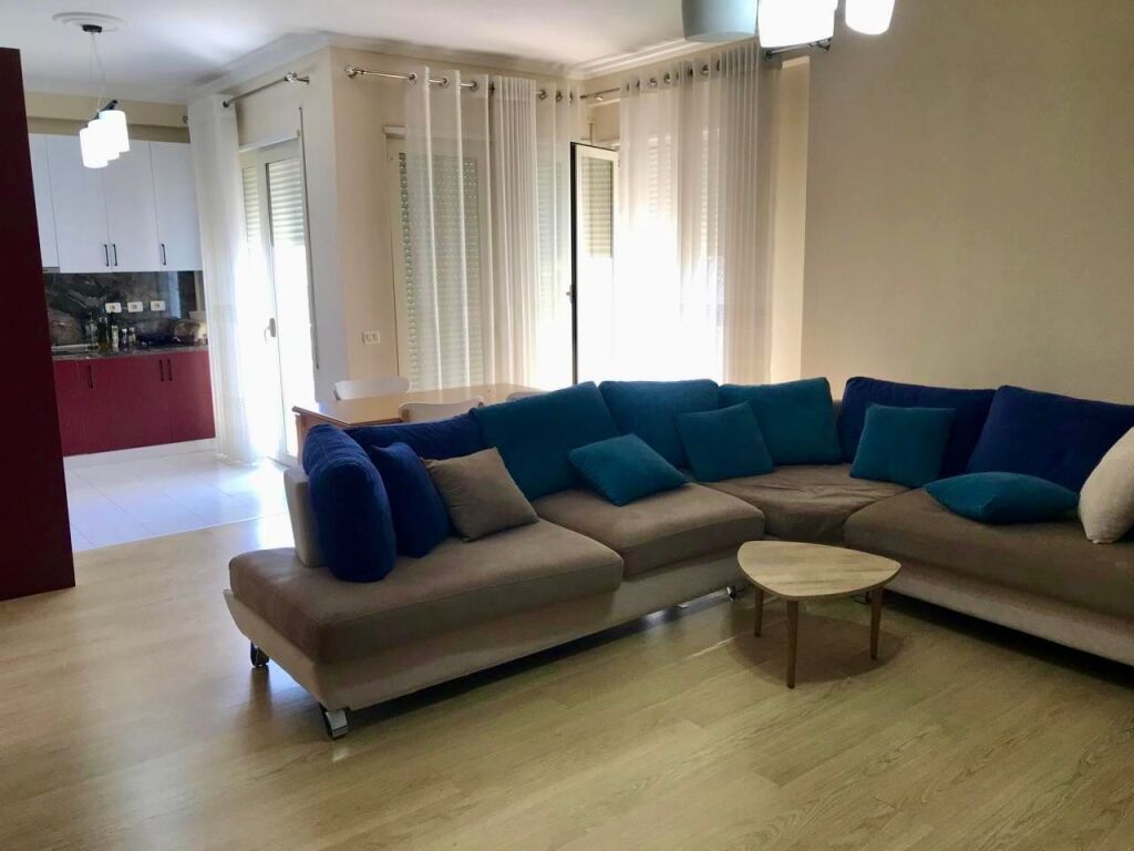 📣 QERA Apartament 2+1 Me 2 Tualete 📍 Liqeni i Thate 🛣️ Rruga "Hamdi Sina" ✨