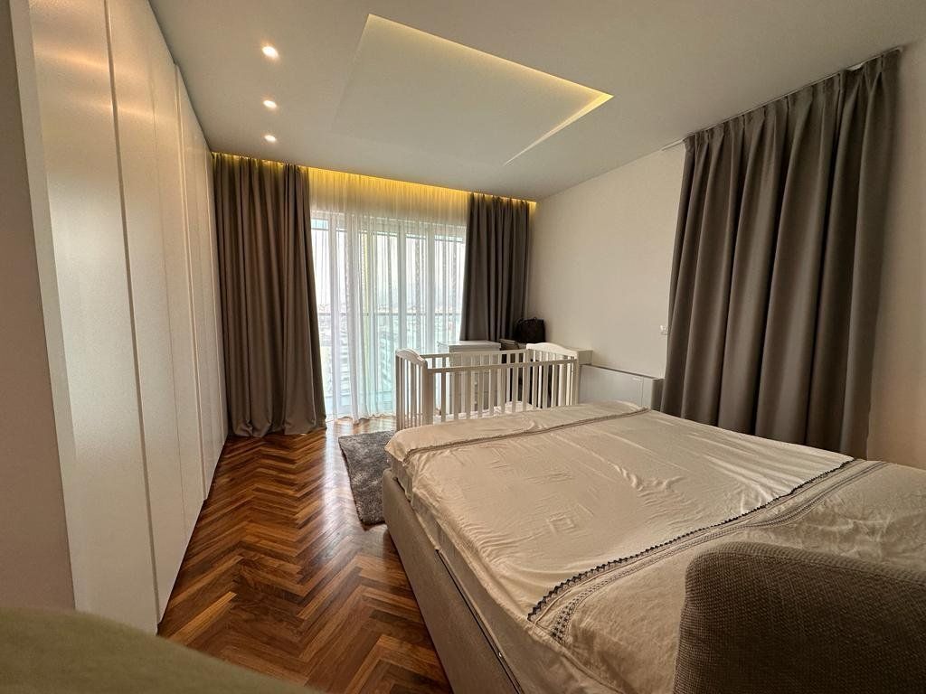 Qera,Apartament 2+1+2+Post Parkimi, Ambasador 3, Rruga e Elbasanit.