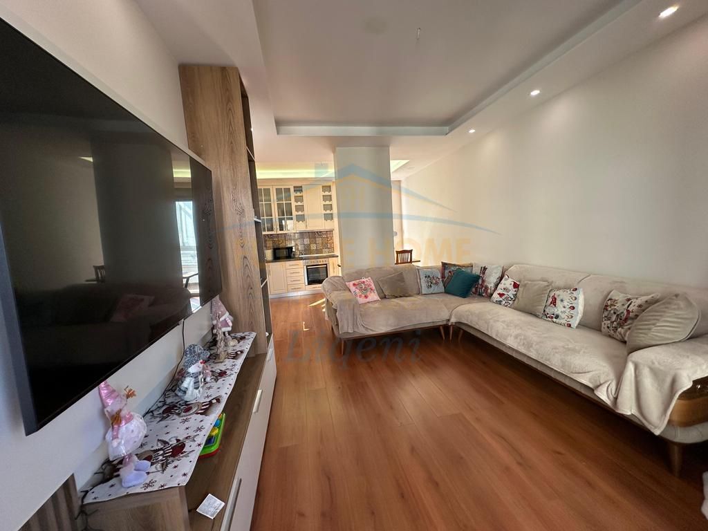 Affitto, Appartamento 2+1, Lago Secco, Tirana.