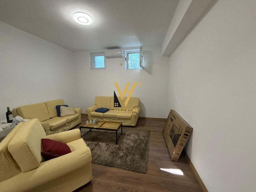 SI DÀ INGRESSO 1+1+CORTILE A KODRA E DIELLIT 45.000 LEKE