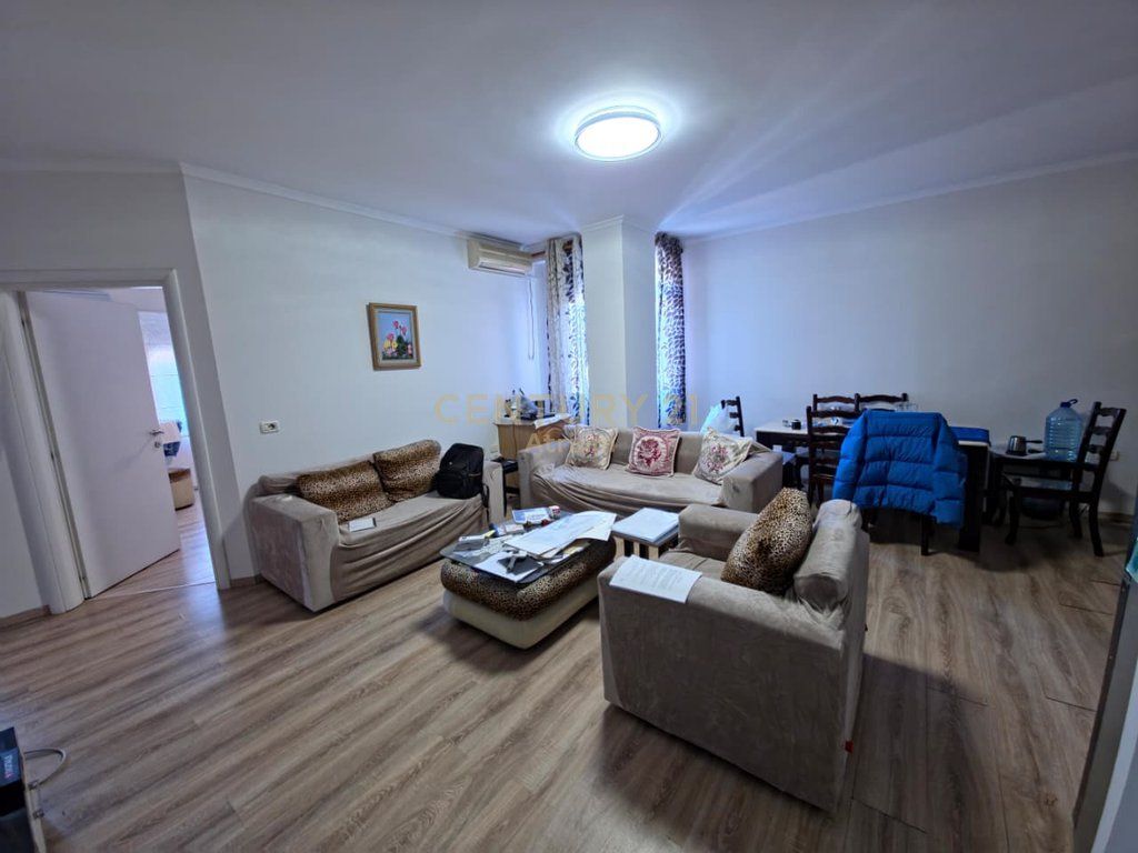 Apartament 2+1 Me Qira Ne Porcelan, Tiranë Mbrapa U.E.T