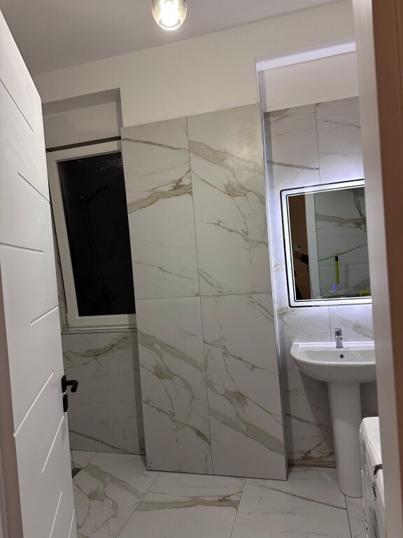 Apartament me qera 1+1