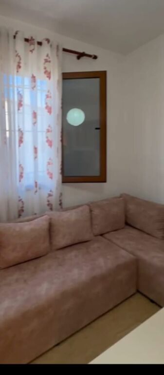 APPARTAMENTO 1+1. 300 EURO.CITTÀ STUDENTESCA