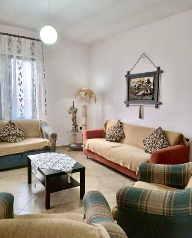 Shtëpi 2+1 Me Qira në Ali Demi, Tiranë