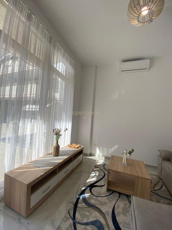 Apartament Per Qira Kompleksi Rafaelo, Fresk