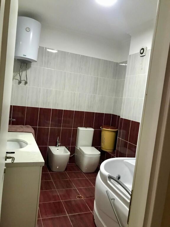 📣 QERA Apartament 2+1 Me 2 Tualete 📍 Liqeni i Thate 🛣️ Rruga "Hamdi Sina" ✨