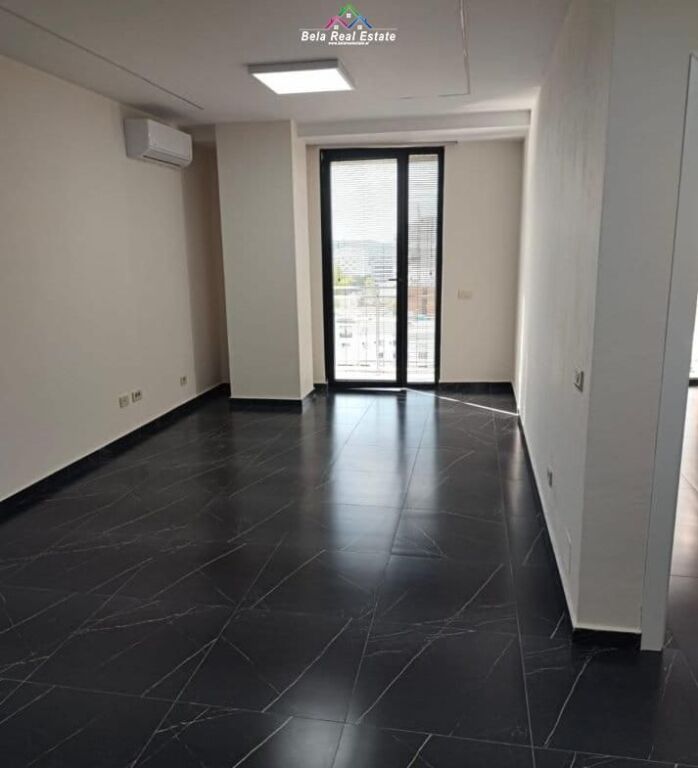 Ufficio in Affitto 1+1 presso Mine Peza (ID BZ2701) Tirana