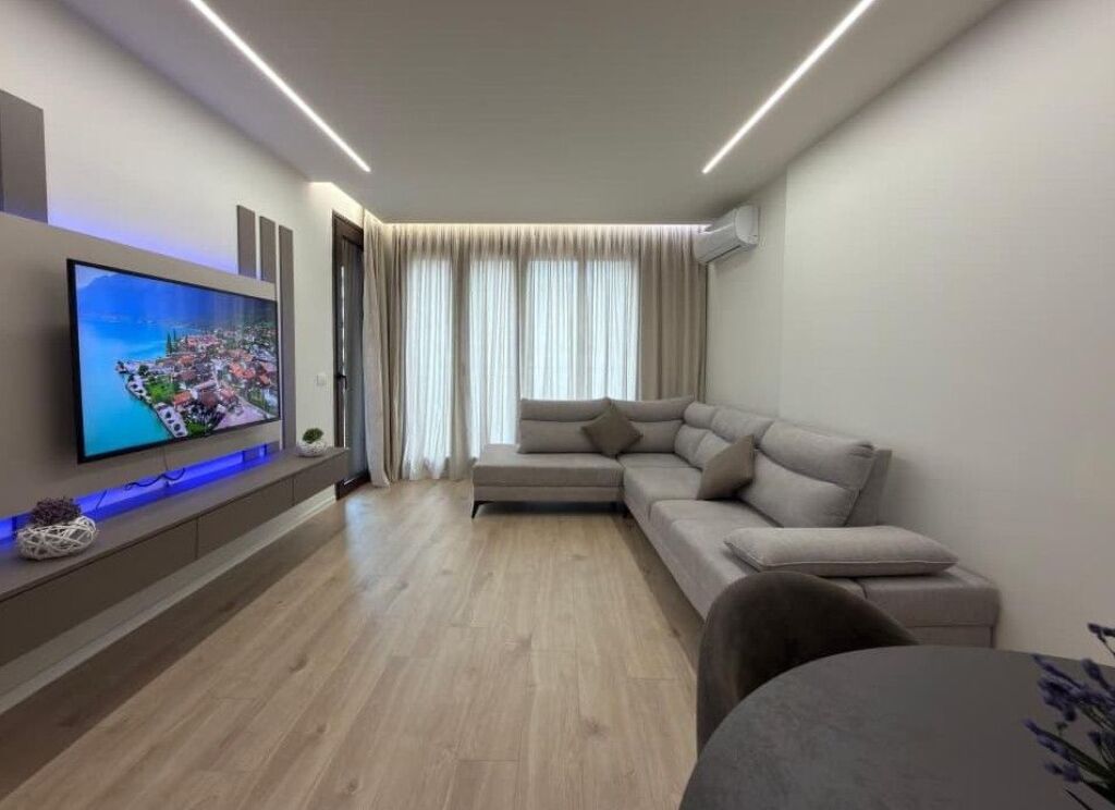 📌APARTAMENT 1+1 ME QERA NË QENDËR