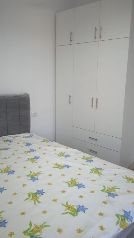 Jepet me qira apartament 1+1 në Univers City