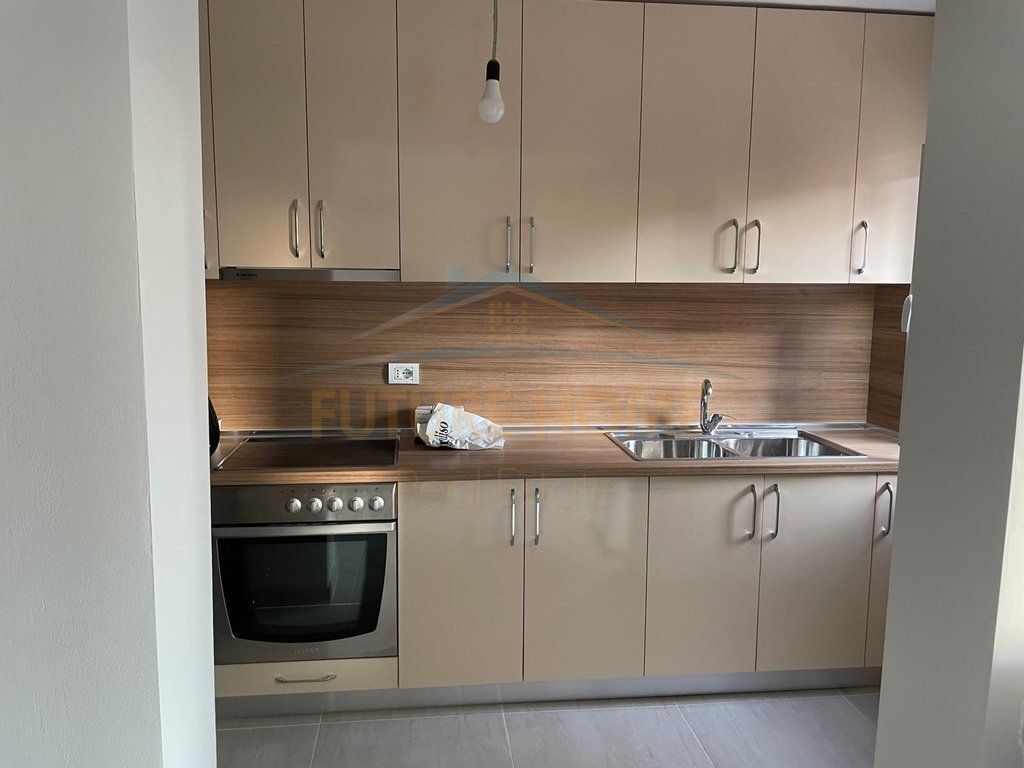 Affitto, Appartamento 2+1, Via Fortuzi, Tirana