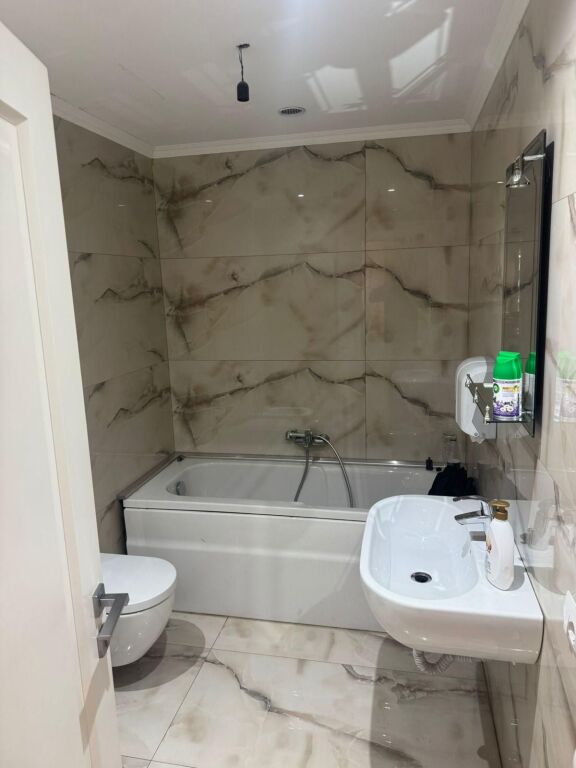 UFFICIO IN AFFITTO 142.4 M² + 2 POSTI AUTO – CENTRO TURDIU, POSIZIONE PREMIUM CENTRO TIRANA