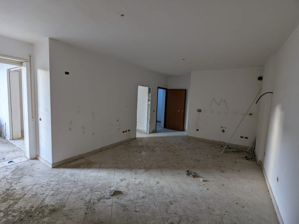 OPPORTUNITY 1+1 apartment for sale near Gama Market VLORE