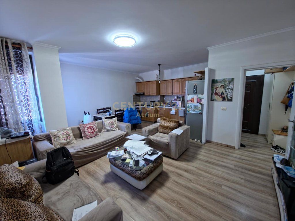 Apartament 2+1 Me Qira Ne Porcelan, Tiranë Mbrapa U.E.T