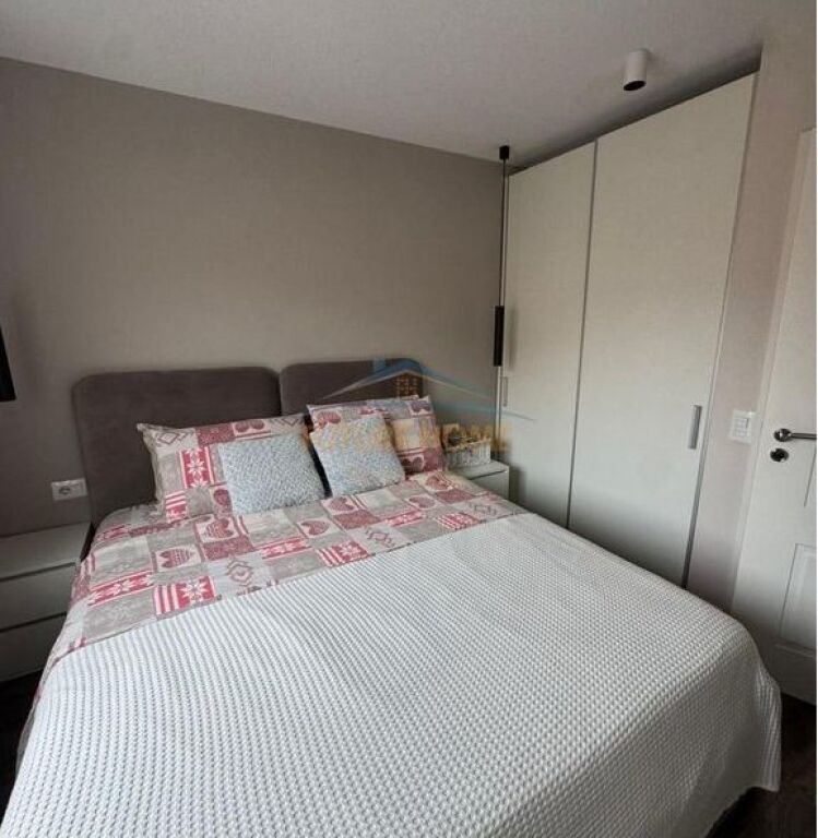 For sale, Apartment 3+1+2, 21 Dhjetori, Tirana
