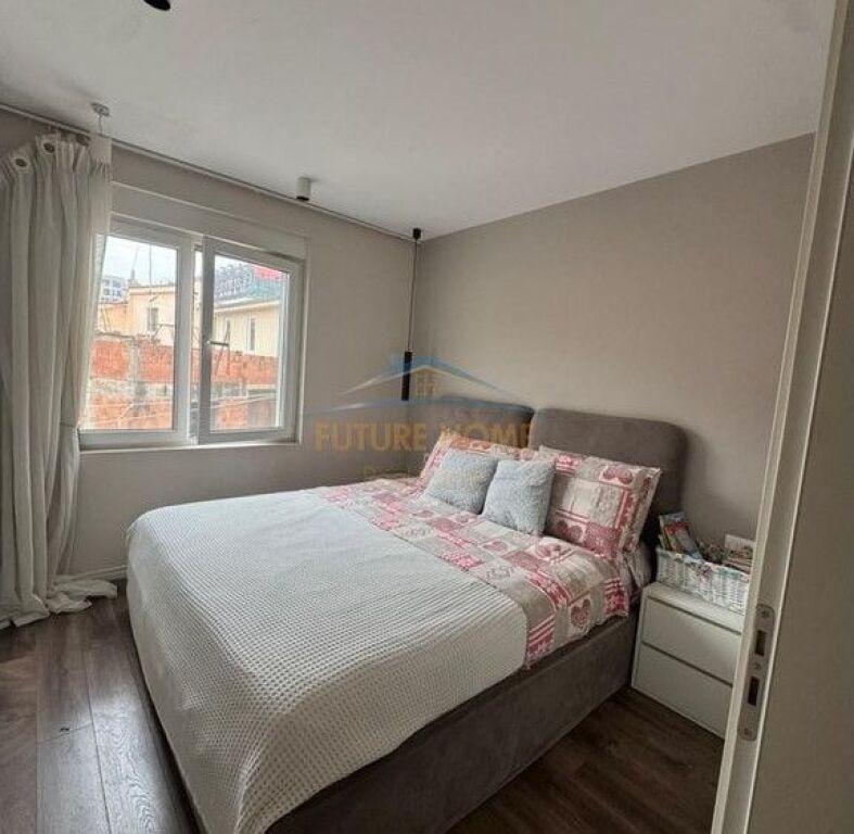 For sale, Apartment 3+1+2, 21 Dhjetori, Tirana