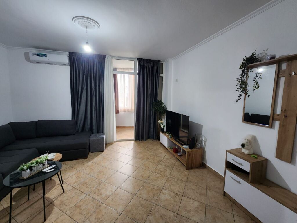 AFFITTASI APPARTAMENTO 1+1 IN SPIAGGIA