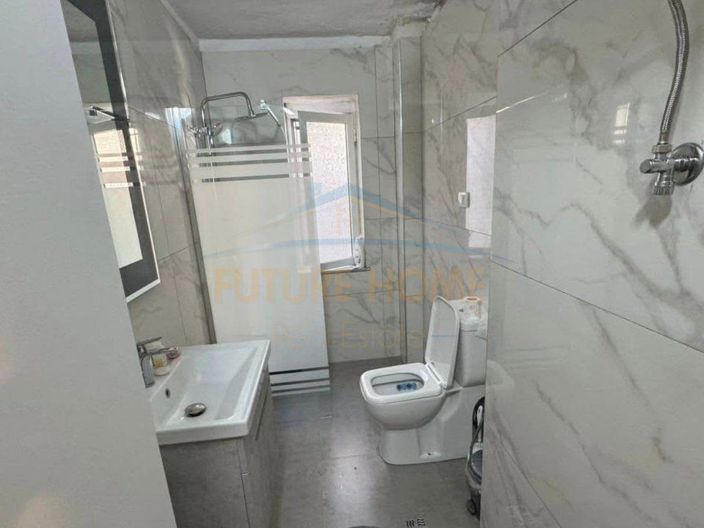 Affitto, Appartamento 2+1, Via Fortuzi, Tirana