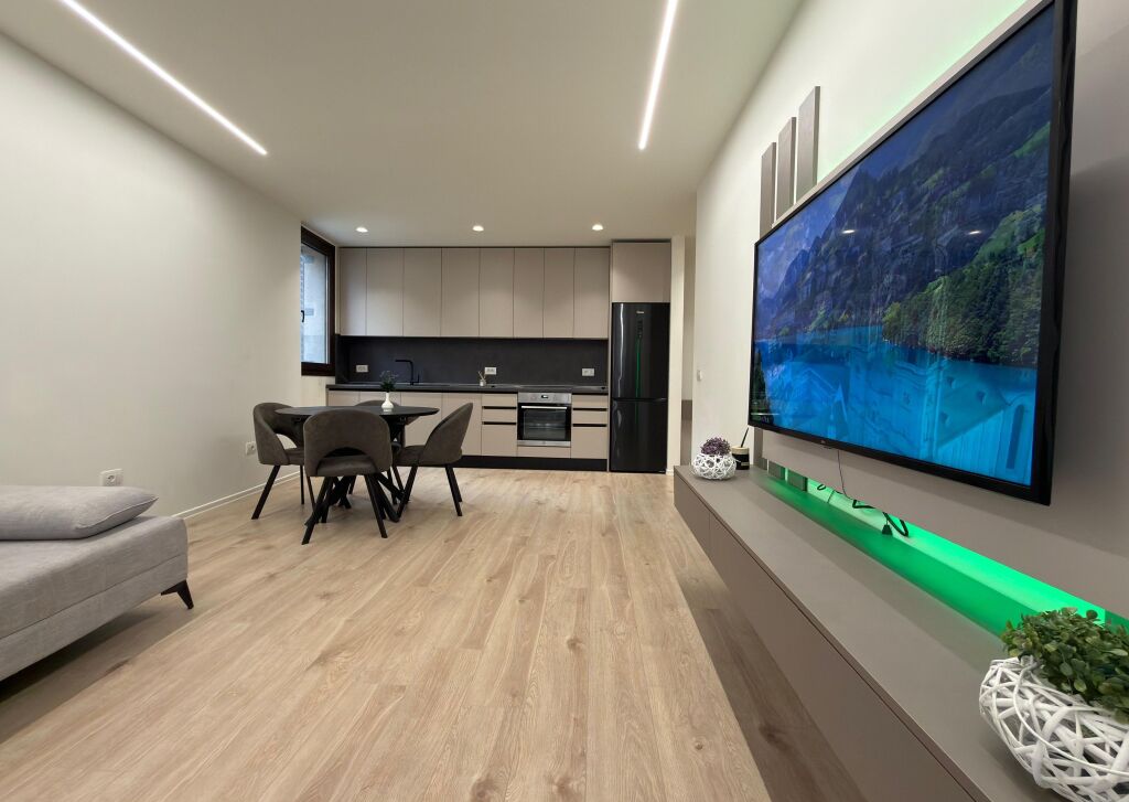 📌APARTAMENT 1+1 ME QERA NË QENDËR