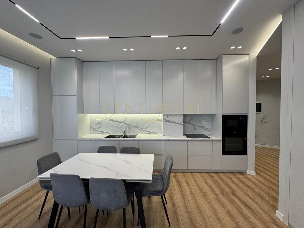 RENT, PREMIUM APARTMENT 2+1+2+YARD with PARKING SPACE