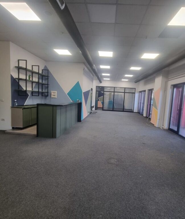 UFFICIO IN AFFITTO 190 M2 VIA DIBRA 200.000 LEKE FH-57891
