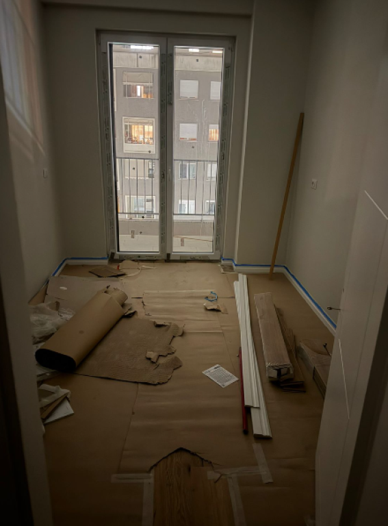 JEPET ME QIRA – APARTAMENT 2+1+2 PËR ZYRA , Pranë Kika 2