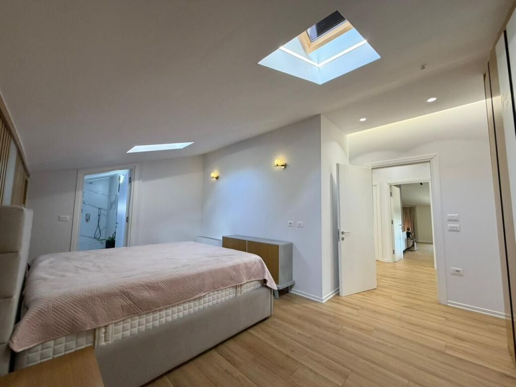 🏡 Jepet me qira 3+1+2  📍 Secret Garden Residence, TEG – Tiranë