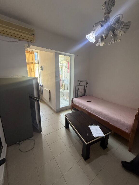 Garsoniere me qera tek sheshi skenderbej 35,000 leke perfshire uji dhe interneti