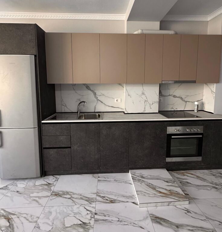 In vendita: Appartamento 2+1 Astir, (bar Artisti)