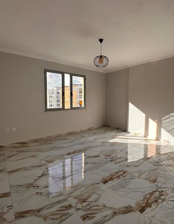 In vendita: Appartamento 2+1 Astir, (bar Artisti)