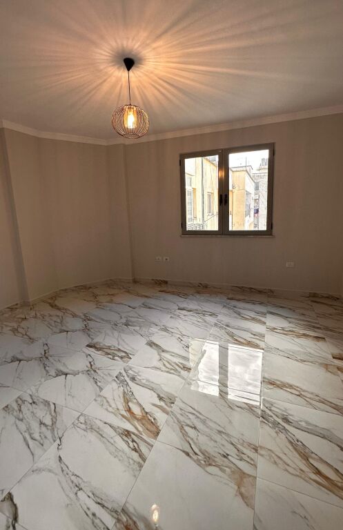 In vendita: Appartamento 2+1 Astir, (bar Artisti)