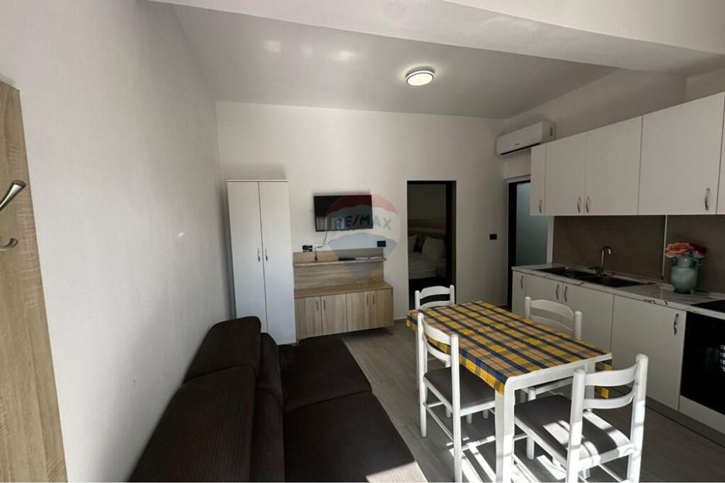 Apartament 1+1 për shitje/qira Çole e Re, Vlorë