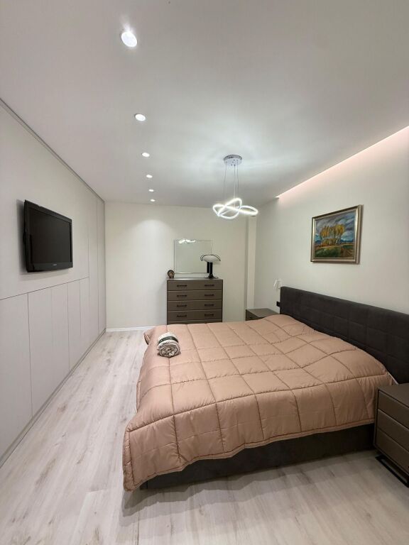 ✨ Appartamento 1+1 in affitto – Zona del Liceo (vicino a RTSH) 🏡 Via Elbasan