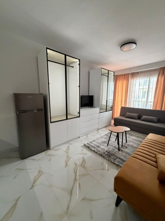 6(Gjashte) Garzoniere Jepet me Qera  te investuara pallat 2025 dhe per Air bnb  