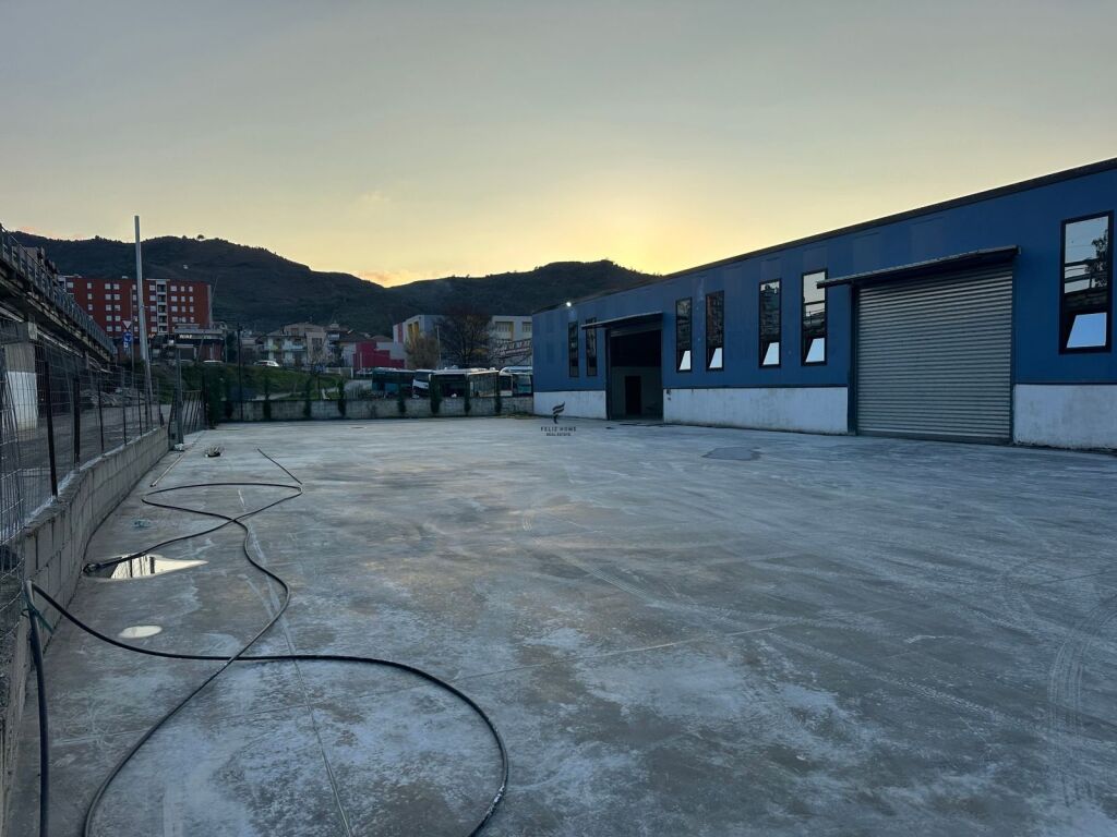 KAPANON ME QERA 1370 M2 VORE 2.300 EURO  FH-58014