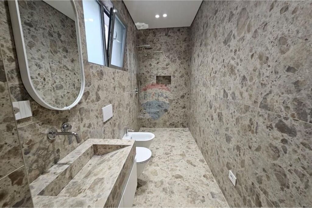 Apartament - Për Qira - Liqeni I Thatë, Tiranë